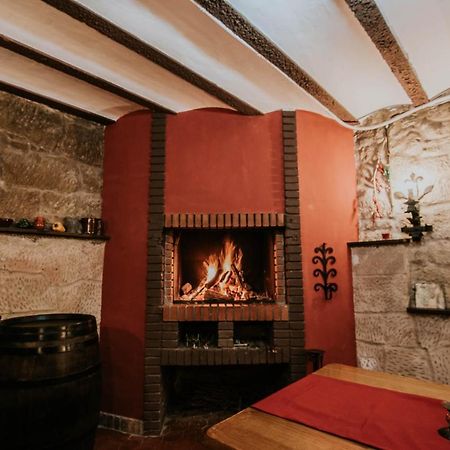 Durmiendo Como Reyes En La Rioja Cihuri Exteriör bild