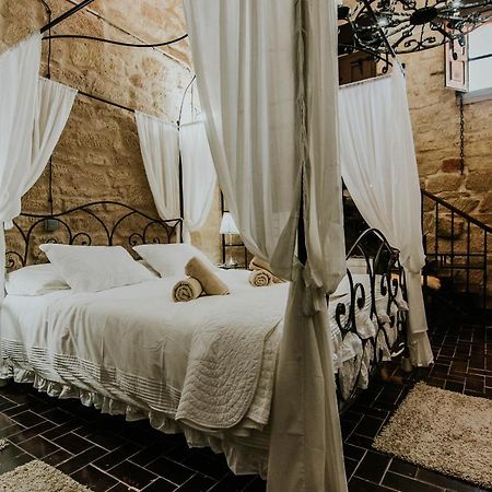 Durmiendo Como Reyes En La Rioja Cihuri Exteriör bild