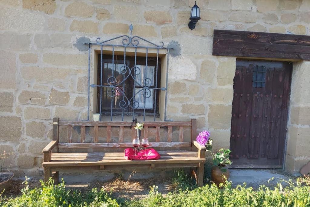 Durmiendo Como Reyes En La Rioja Cihuri Exteriör bild