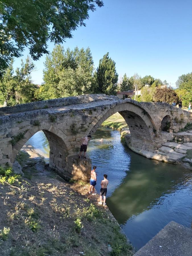 Durmiendo Como Reyes En La Rioja Cihuri Exteriör bild