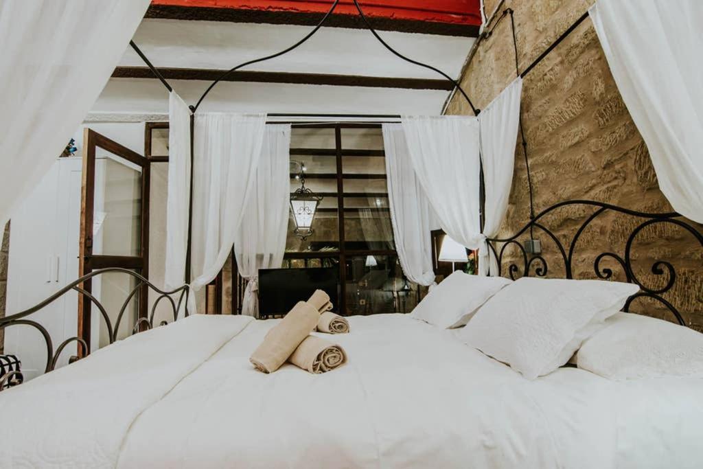 Durmiendo Como Reyes En La Rioja Cihuri Exteriör bild
